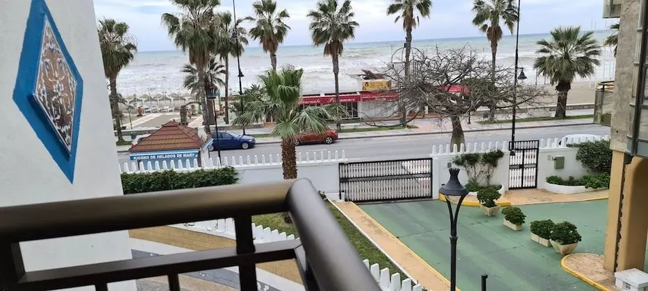 Tek Büyük veya İki Ayrı Yataklı Oda, Balkon