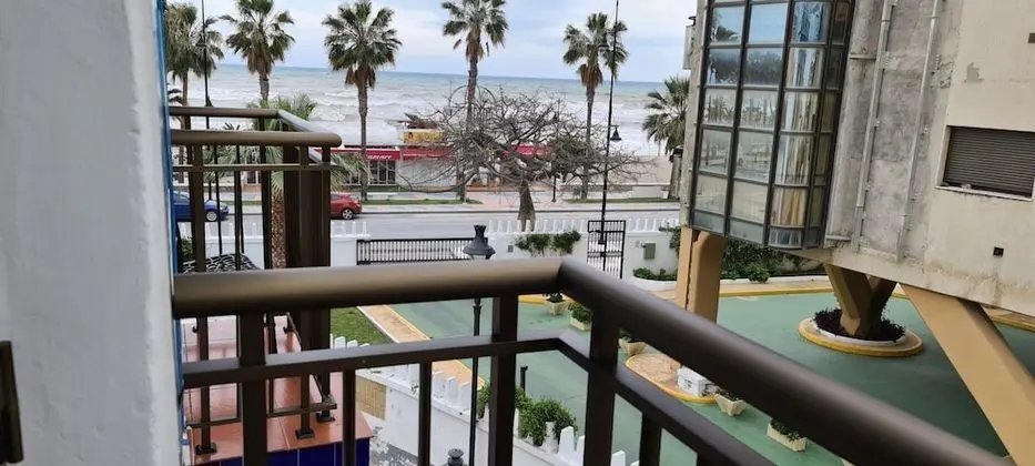 Tek Büyük veya İki Ayrı Yataklı Oda, Balkon