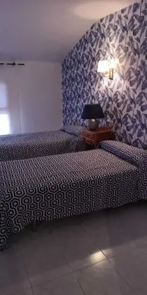Tek Büyük Yataklı Oda, 2 Tek Kişilik Yatak