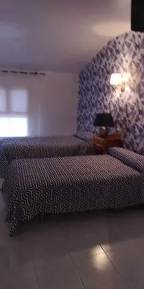 Tek Büyük Yataklı Oda, 2 Tek Kişilik Yatak