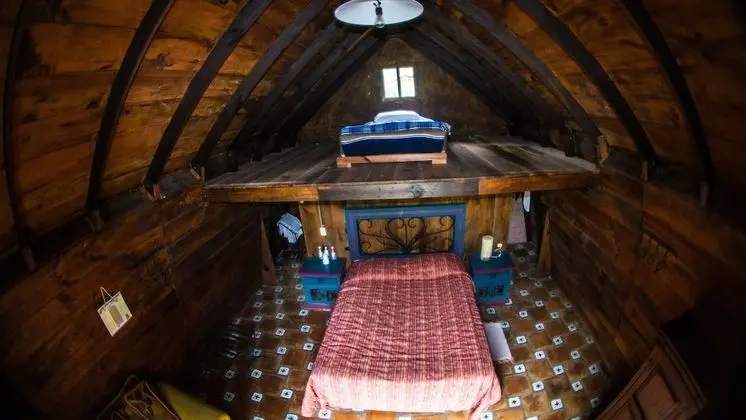 Kulübe, Banyolu/Duşlu, Göl Kenarı