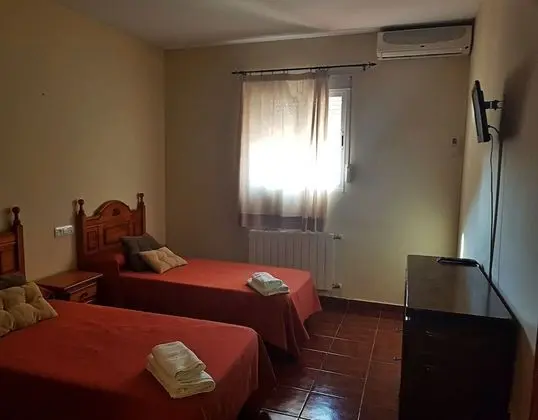 Tek Büyük veya İki Ayrı Yataklı Oda