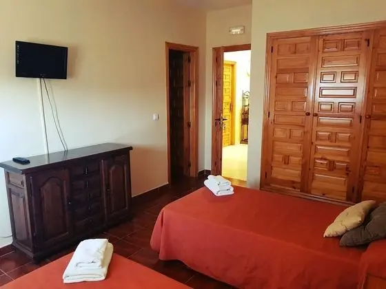 Tek Büyük veya İki Ayrı Yataklı Oda