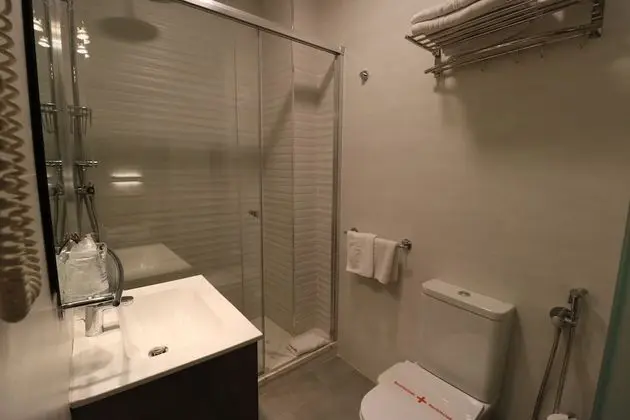 İki Ayrı Yataklı Oda, Özel Banyo