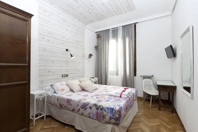 Tek Büyük Yataklı Oda, 1 Çift Kişilik veya 2 Tek Kişilik Yatak