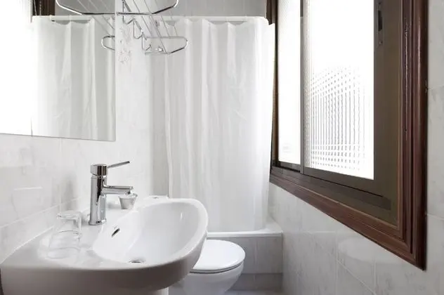 Tek Büyük Yataklı Oda, 1 Çift Kişilik veya 2 Tek Kişilik Yatak