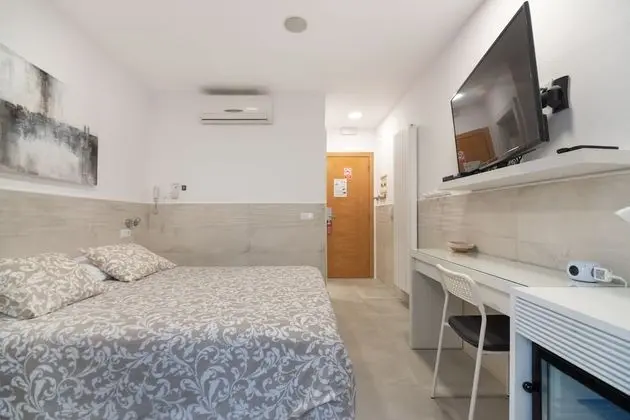Tek Büyük Yataklı Oda, Balkon