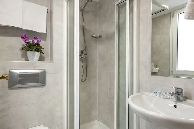 Tek Büyük Yataklı Oda (with extra bed)