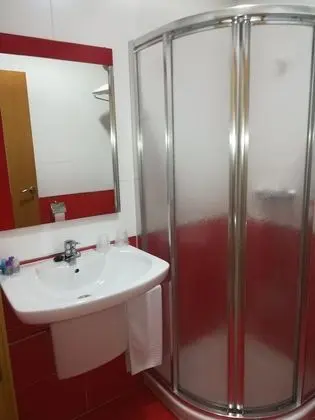 Büyük Yataklı Tek Kişilik Oda