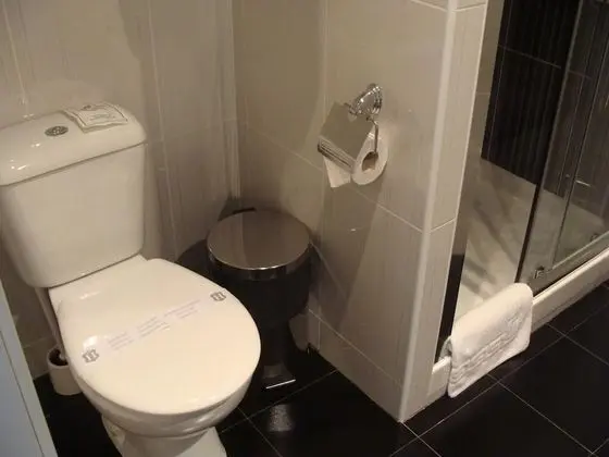 Dört Kişilik Oda, Özel Banyo