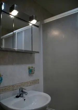 Tek Büyük Yataklı Oda, 1 Çift Kişilik Yatak