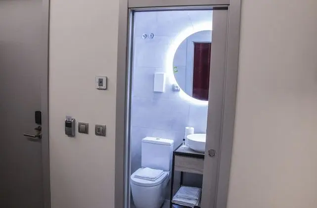 Tek Büyük Yataklı Oda, 1 Çift Kişilik Yatak