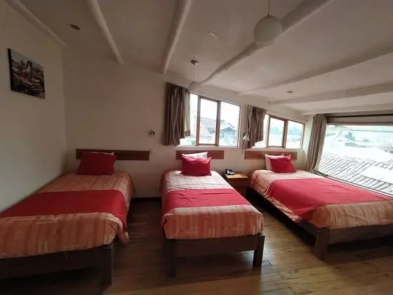 Üç Kişilik Oda