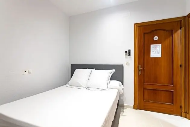 Basic Tek Büyük Yataklı Oda