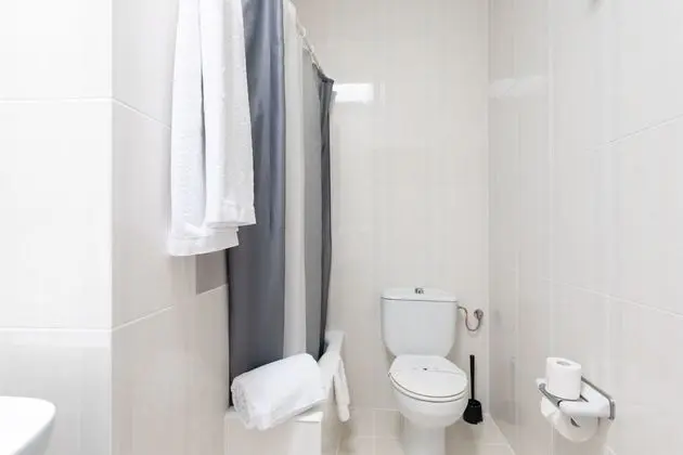 Basic Tek Büyük Yataklı Oda
