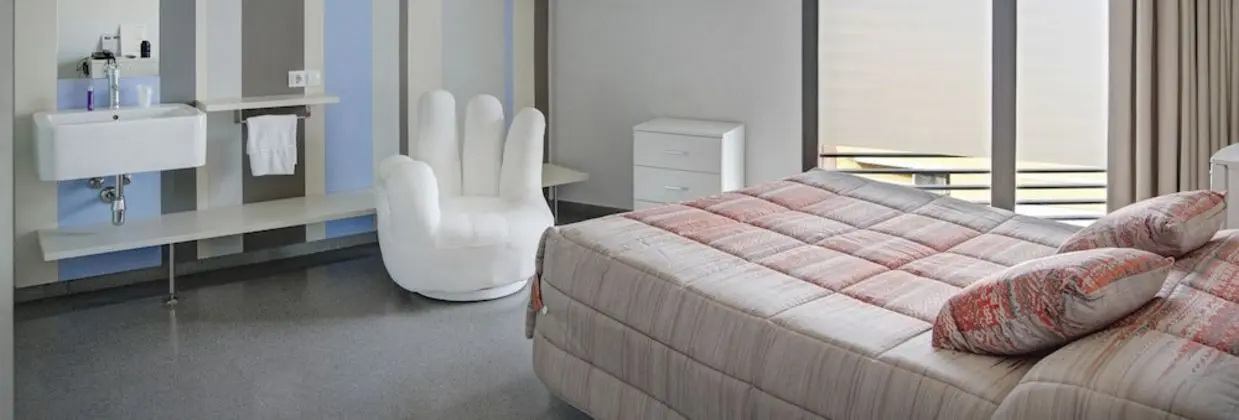 Tek Büyük Yataklı Oda