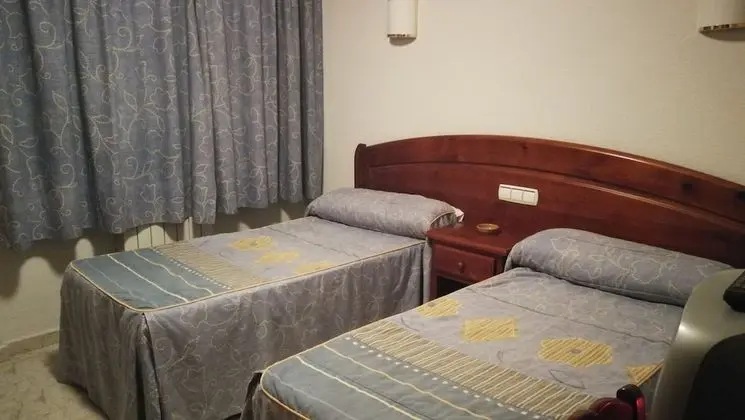 Tek Büyük veya İki Ayrı Yataklı Oda