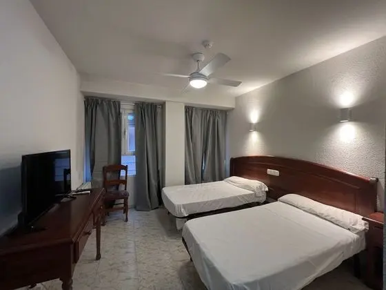 Tek Büyük veya İki Ayrı Yataklı Oda