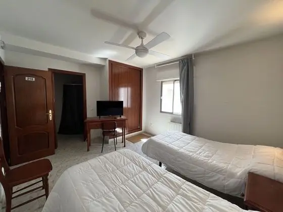 Tek Büyük veya İki Ayrı Yataklı Oda