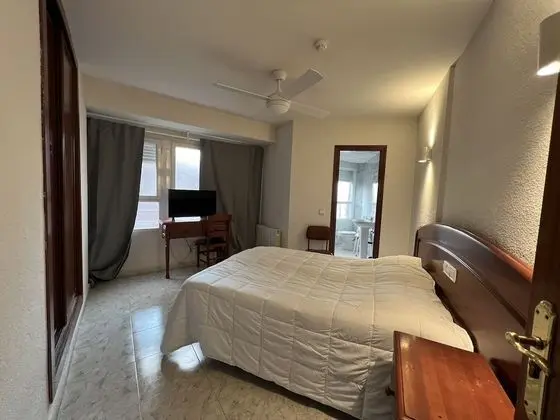 Tek Büyük Yataklı Oda