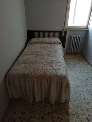 Tek Kişilik Oda, Ortak Banyo