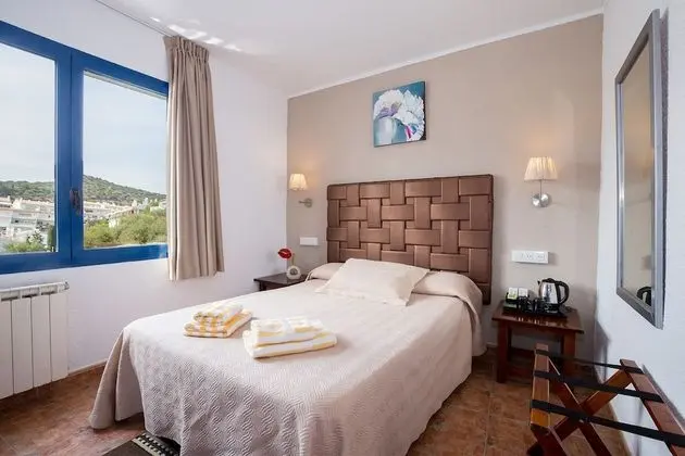 Tek Büyük Yataklı Oda, Banyolu/Duşlu