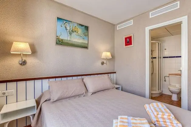 Tek Büyük Yataklı Oda, Banyolu/Duşlu