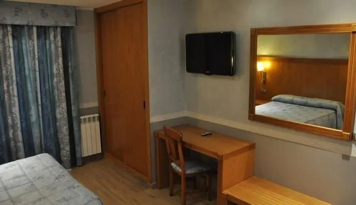 Tek Büyük Yataklı Oda