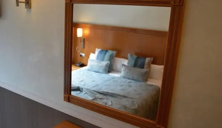 Tek Büyük Yataklı Oda