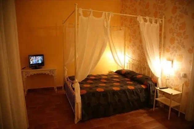 Tek Büyük Yataklı Oda, Ortak Banyo