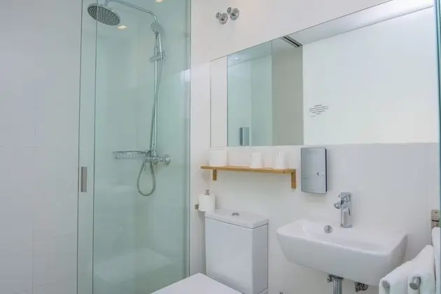 Tek Büyük Yataklı Oda, Balkon