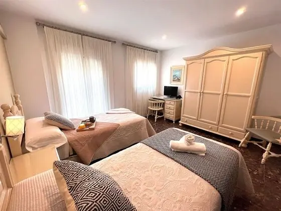 Tek Büyük Yataklı Oda