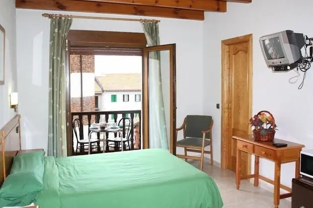 Tek Büyük Yataklı Oda