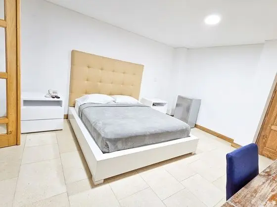 Luxury Tek Büyük Yataklı Oda