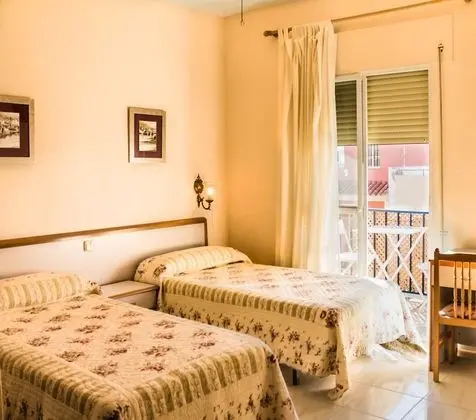 Tek Büyük veya İki Ayrı Yataklı Oda, Özel Banyo