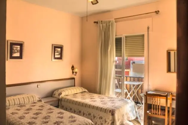 Tek Büyük veya İki Ayrı Yataklı Oda, Özel Banyo