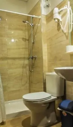 Tek Kişilik Oda, Ortak Banyo