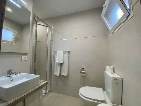 Tek Büyük Yataklı Oda (Interior)