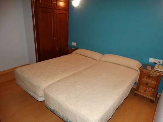 Tek Büyük veya İki Ayrı Yataklı Oda