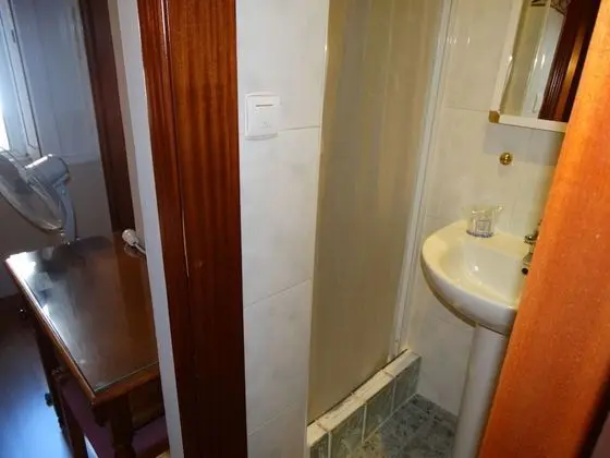 Üç Kişilik Oda