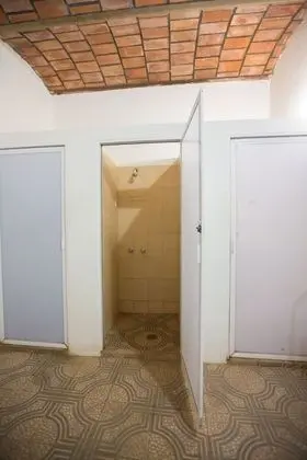 Basic Tek Büyük Yataklı Oda, Ortak Banyo