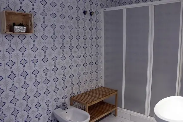 Tek Büyük Yataklı Oda, Ortak Banyo