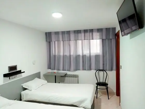 Tek Büyük Yataklı Oda, 2 Tek Kişilik Yatak (Interior)