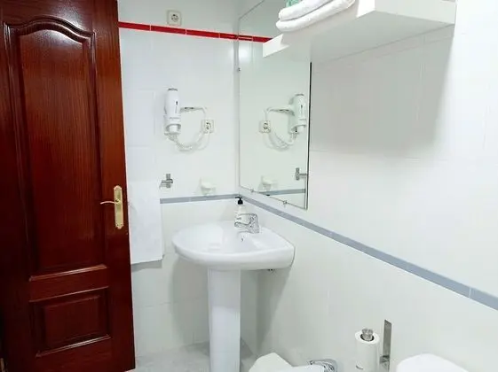 Üç Kişilik Oda, 3 Tek Kişilik Yatak (Interior)