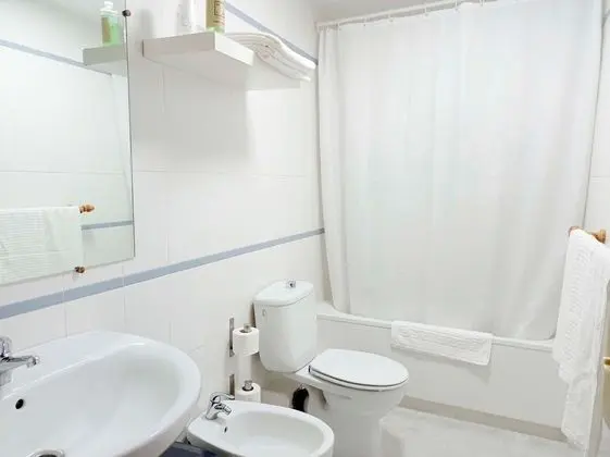 Üç Kişilik Oda, 3 Tek Kişilik Yatak (Interior)