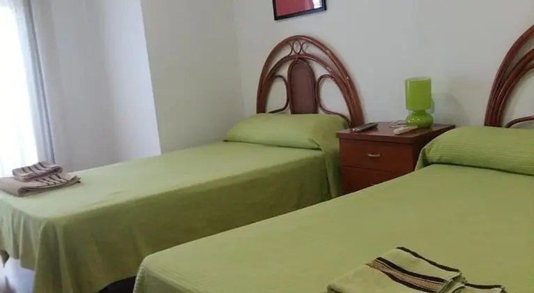 İki Ayrı Yataklı Oda, 2 Tek Kişilik Yatak