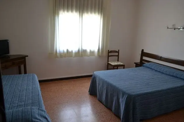 Üç Kişilik Oda