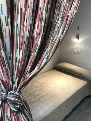 Ortak Ranzalı Oda, 1 Tek Kişilik Yatak, Ortak Banyo