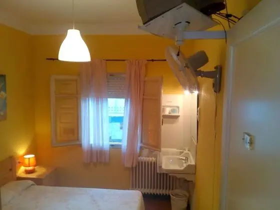 Basic Tek Kişilik Oda, Ortak Banyo