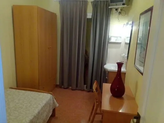 Basic Tek Kişilik Oda, Ortak Banyo